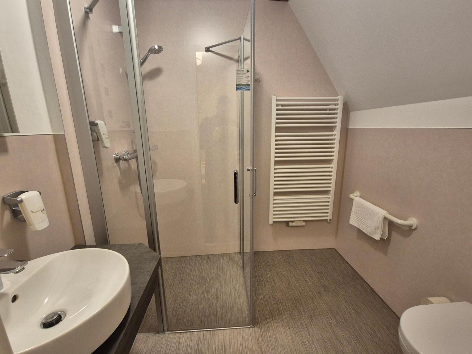 Teutsche Schule Otel Schleusingen Dış mekan fotoğraf