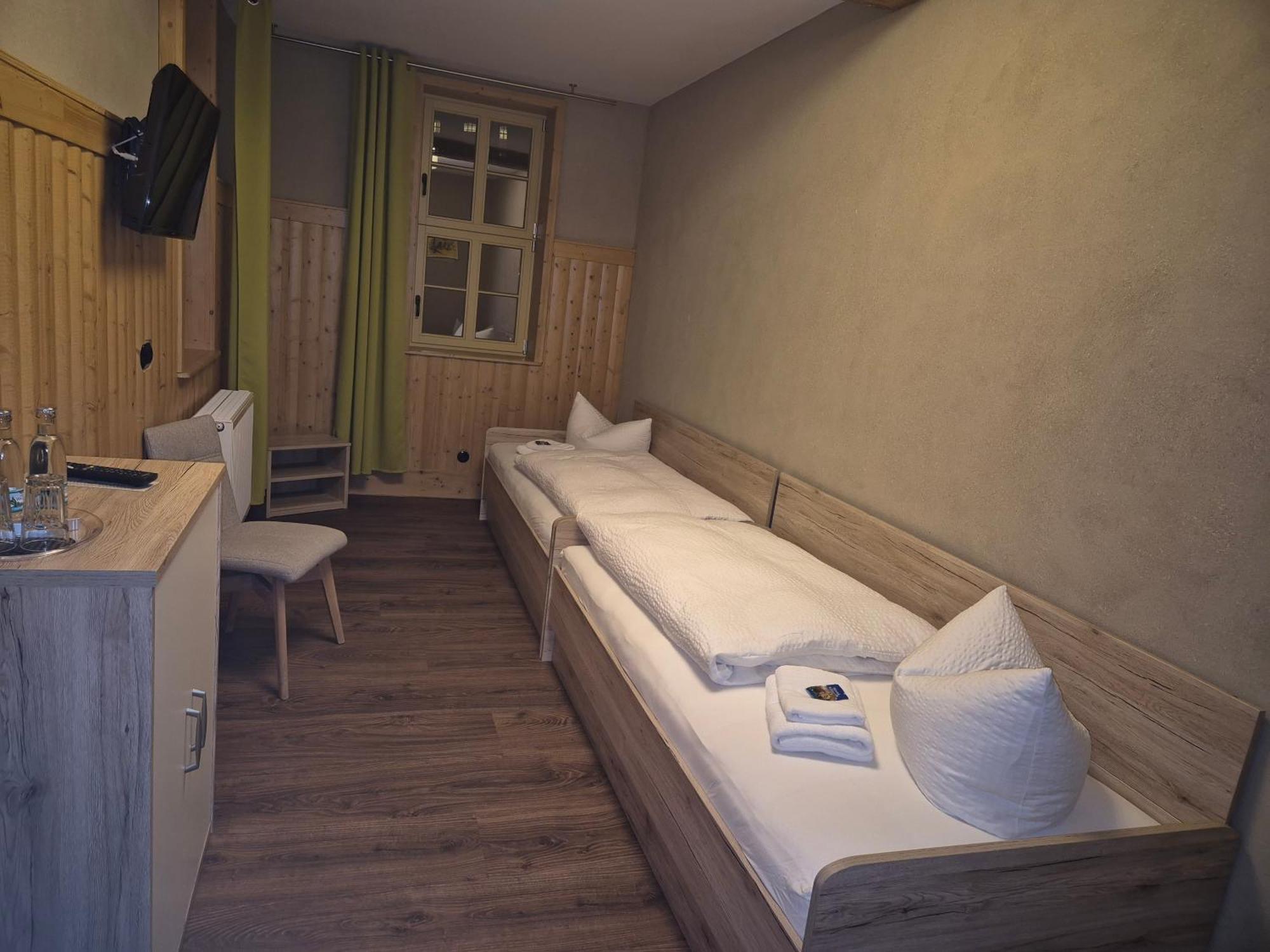Teutsche Schule Otel Schleusingen Dış mekan fotoğraf