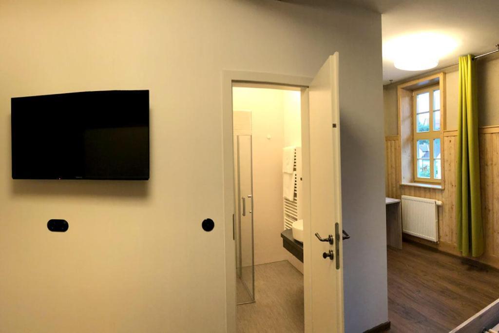 Teutsche Schule Otel Schleusingen Dış mekan fotoğraf